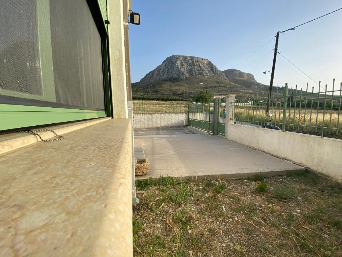 Acrocorinthos House Villa ภายนอก รูปภาพ