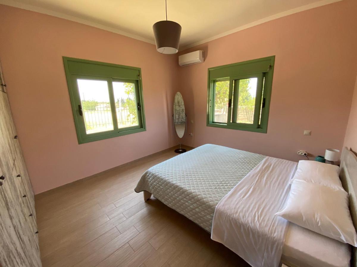 Acrocorinthos House Villa ภายนอก รูปภาพ